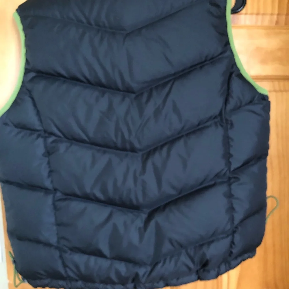 NWOT, L.L. Bean, puffer vest, reversible, gray/charcoal/ lime, pockets, size S - Picture 4 of 9